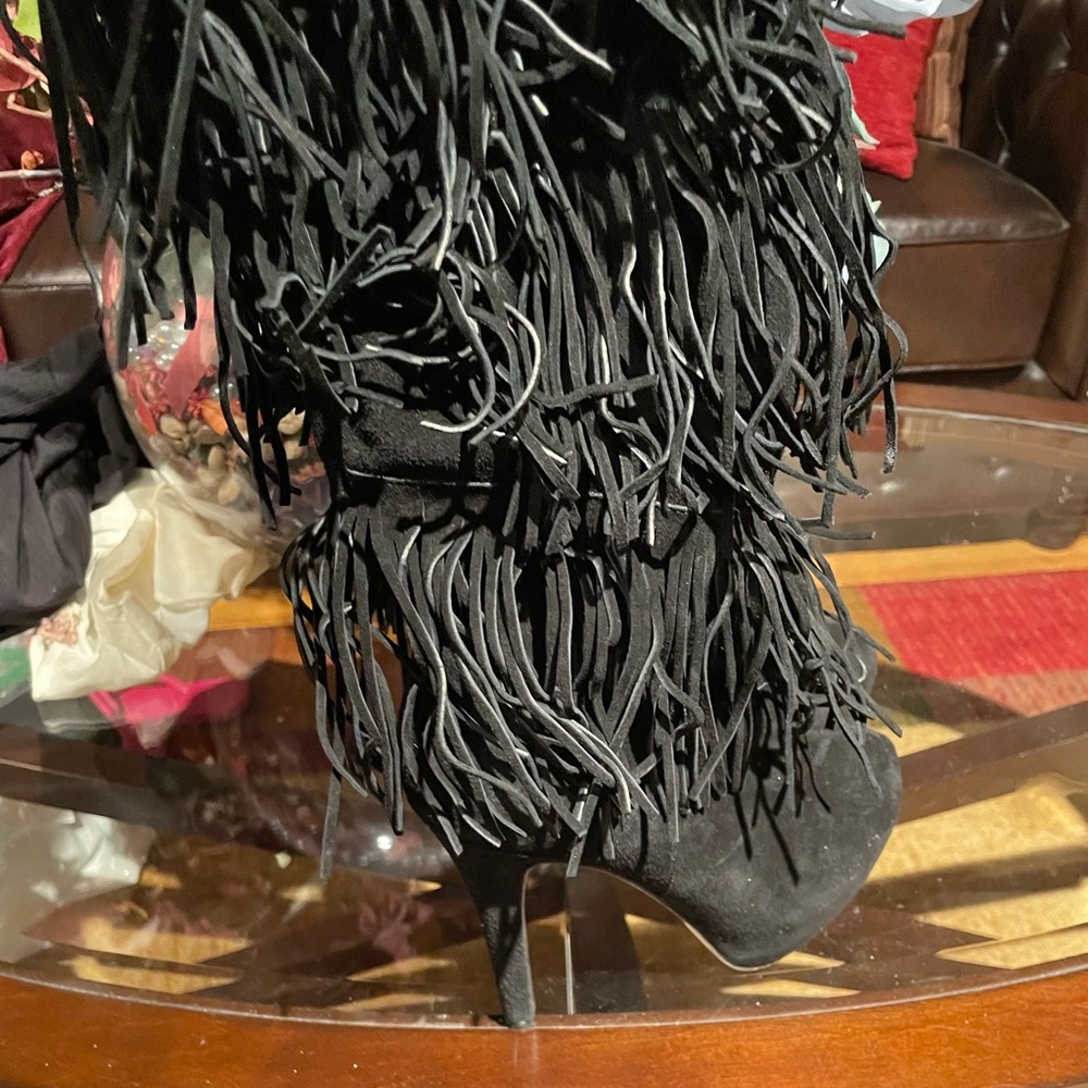 Gently Worn (One) 
Moxy Mojo 18" Knee Boots 5" Heels Black Suede Leather Fringed